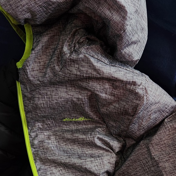 Eddie Bauer Youth LIKE NEW Large Reversible Down Jacket & Waterproof Raincoat - Picture 3 of 7
